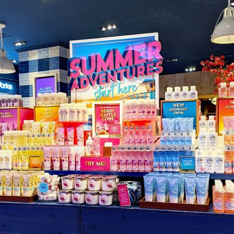bath and body works location near me hours